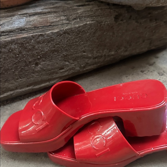 Gucci Rubber Slides - Picture 6 of 9